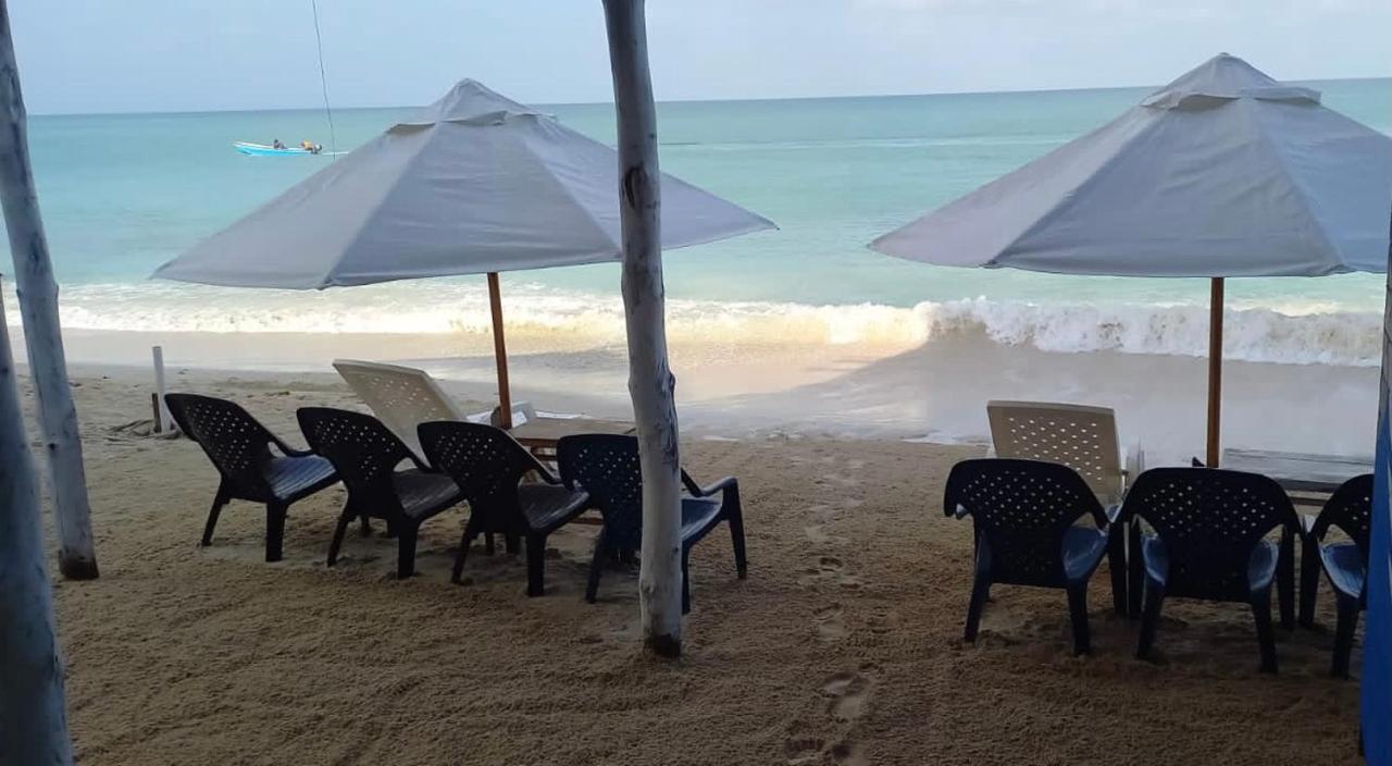 Baru Express Hotell Playa Blanca Exteriör bild
