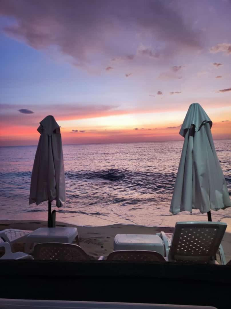 Baru Express Hotell Playa Blanca Exteriör bild