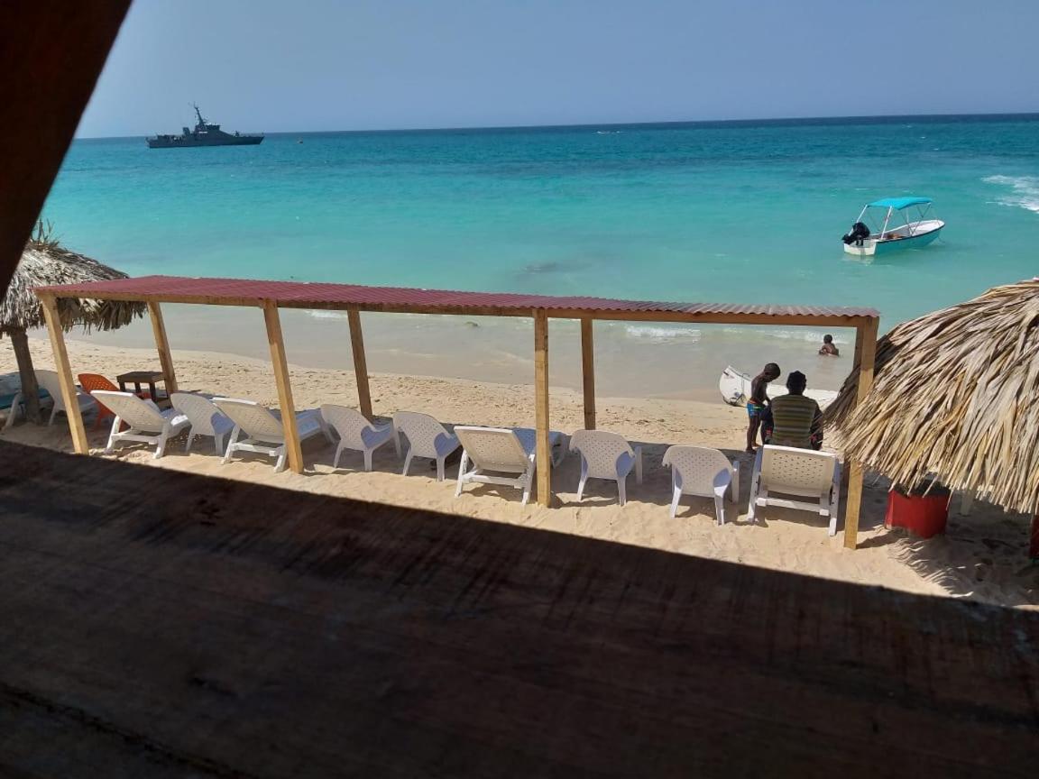 Baru Express Hotell Playa Blanca Exteriör bild