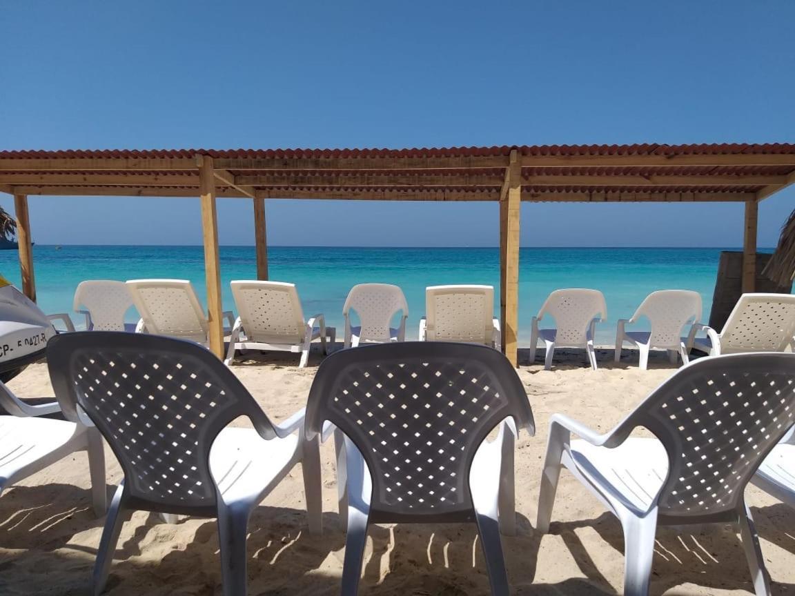 Baru Express Hotell Playa Blanca Exteriör bild